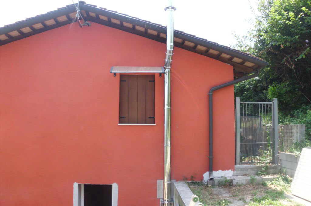 Installazione canna fumaria casa a Brogliano